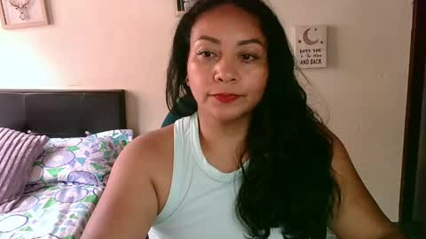 Snapshot of zaray_45bella chatting on 06.08.26 zaray online show from 06.08.26