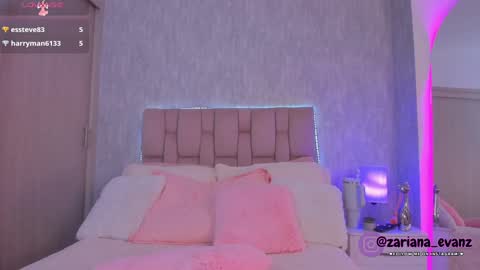 Snapshot of zarianaevanz chatting on 12.17.24 Zariana online show from 12.17.24