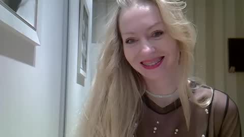 Zarina Swift online show from 02.27.25