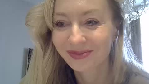 Zarina Swift online show from 11.05.25