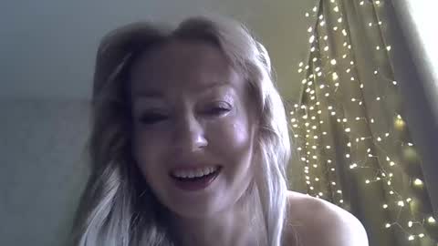 Zarina Swift online show from 12.21.25