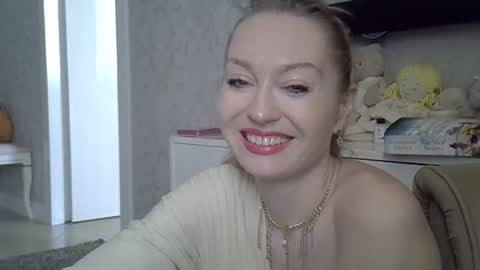 Zarina Swift online show from 02.22.26