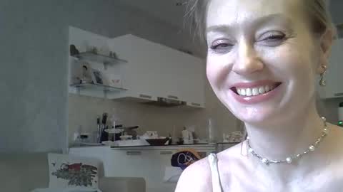 Zarina Swift online show from 05.09.26