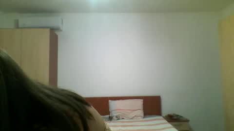 Snapshot of zayarose chatting on 10.11.25 zayarose online show from 10.11.25