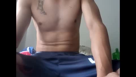 Snapshot of ze___________________ chatting on 11.26.25 ze online show from 11.26.25