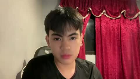 Snapshot of zei_land chatting on 06.24.26 Aero online show from 06.24.26