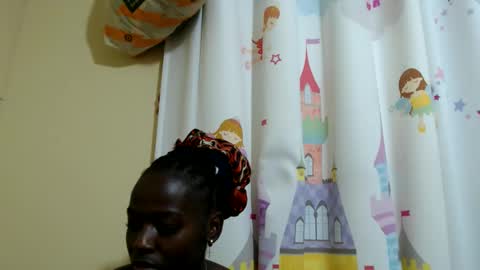 Snapshot of zeina_gen chatting on 06.05.26 flabby online show from 06.05.26