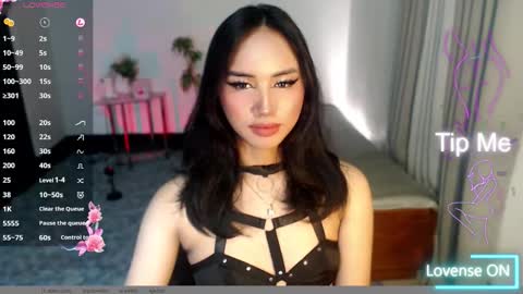zelainalovetocum online show from 10.22.25