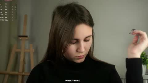 Snapshot of zeldaes chatting on 10.18.25 Emilia online show from 10.18.25