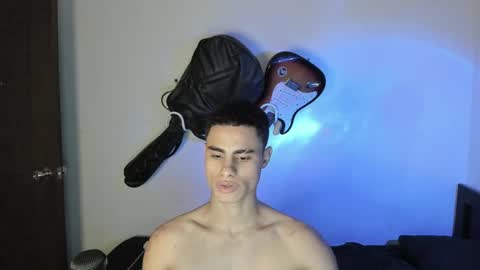 Snapshot of zenhzu chatting on 12.21.24 zenzhu online show from 12.21.24