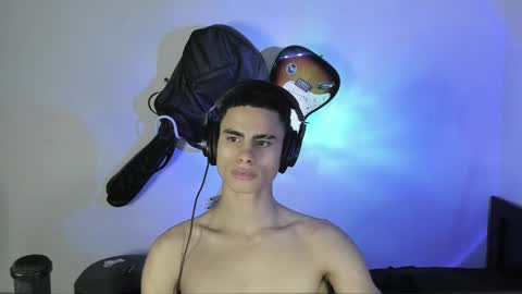 Snapshot of zenhzu chatting on 12.24.24 zenzhu online show from 12.24.24