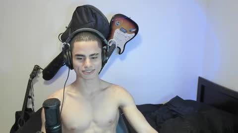 Snapshot of zenhzu chatting on 01.02.25 zenzhu online show from 01.02.25