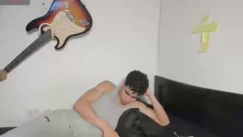 Snapshot of zenhzu chatting on 09.20.25 zenzhu online show from 09.20.25