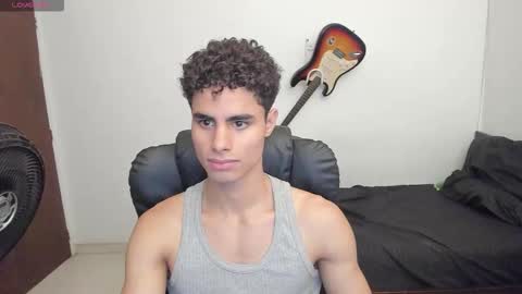 Snapshot of zenhzu chatting on 09.30.25 zenzhu online show from 09.30.25