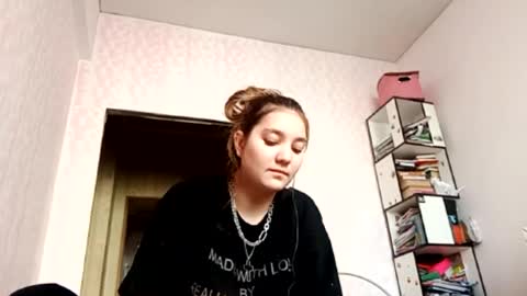 zeniabrossoit online show from 04.29.26