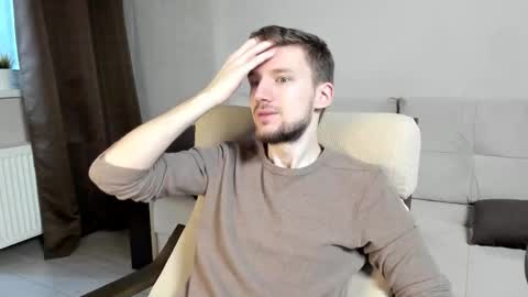 Snapshot of zepanl chatting on 03.11.26 Andrew online show from 03.11.26