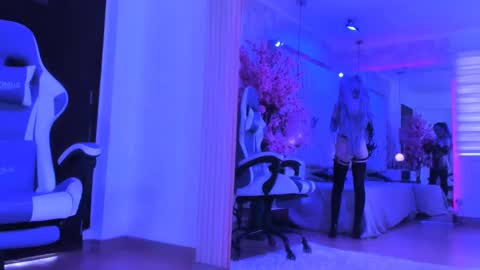    online show from 02.09.25