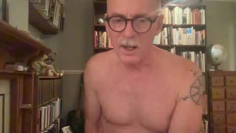 Snapshot of zephr1 chatting on 12.02.25 zephr1 online show from 12.02.25