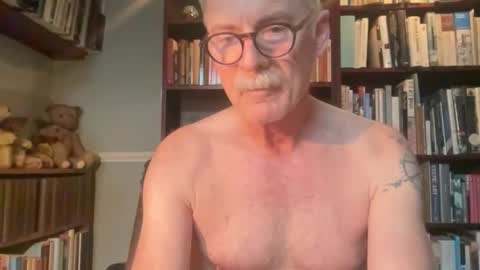 Snapshot of zephr1 chatting on 02.01.26 zephr1 online show from 02.01.26