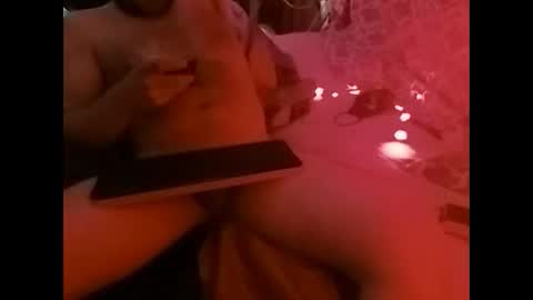 Snapshot of zeroandhero chatting on 12.01.24 zero online show from 12.01.24