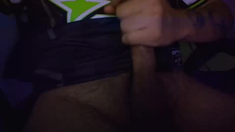 Snapshot of zerotwo5 chatting on 01.18.26 zerotwo5 online show from 01.18.26