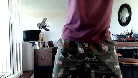 Snapshot of zeroventure chatting on 01.05.25 zeroventure online show from 01.05.25