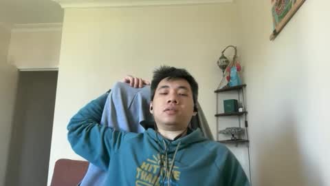 Snapshot of zeroventure chatting on 09.18.25 zeroventure online show from 09.18.25