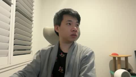 Snapshot of zeroventure chatting on 04.02.26 zeroventure online show from 04.02.26