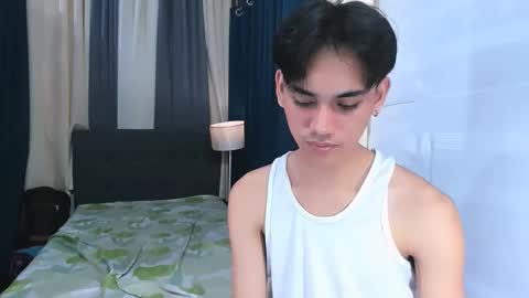 Snapshot of zevierbalte chatting on 03.29.26 zavier skinny asian online show from 03.29.26
