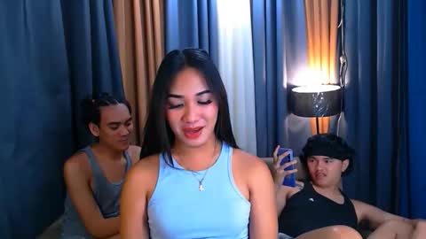 Snapshot of zevierbalte chatting on 04.21.26 zavier skinny asian online show from 04.21.26