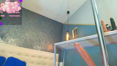 ZHAMIRA  ANDRES online show from 10.22.25