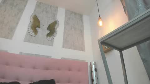 ZHAMIRA  ANDRES online show from 02.23.26