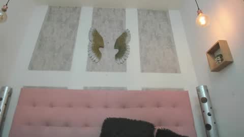 ZHAMIRA  ANDRES online show from 04.19.26