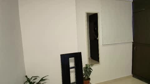 Snapshot of zhara_11 chatting on 11.20.25 Zhara online show from 11.20.25