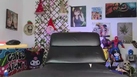 Snapshot of zhirleyada chatting on 11.24.25 zhirleyada online show from 11.24.25