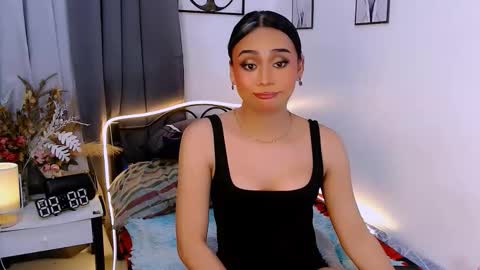 Snapshot of zialustts chatting on 10.20.25 Zia online show from 10.20.25