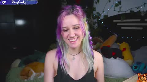 Snapshot of ziny_cosky chatting on 10.25.25 Ziny Cosky online show from 10.25.25