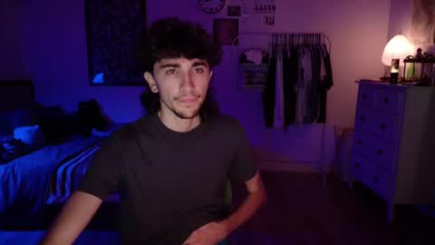 Snapshot of zipdown_ chatting on 09.28.25 zipdown online show from 09.28.25