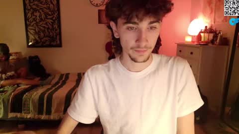 Snapshot of zipdown_ chatting on 11.30.25 zipdown online show from 11.30.25