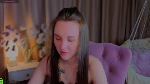 Zlata  Mon Tue Thu Fri Sun Sa GMT 3 0000pm - 0600pm  online show from 11.06.25