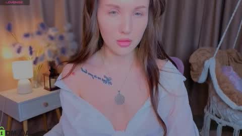 Zlata  Mon Tue Thu Fri Sun Sa GMT 3 0000pm - 0600pm  online show from 01.19.26