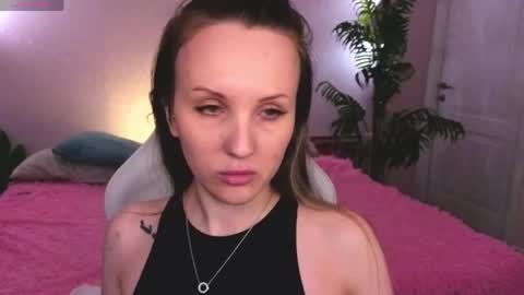 Zlata  Mon Tue Thu Fri Sun Sa GMT 3 0000pm - 0600pm  online show from 04.24.26
