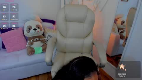 Zobe Love online show from 03.01.25