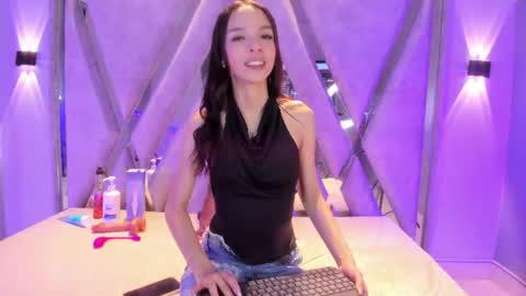 Snapshot of zoe_444_ chatting on 06.26.26 Zoe online show from 06.26.26