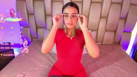 Snapshot of zoe_barlove chatting on 05.24.26 Your new obsession online show from 05.24.26