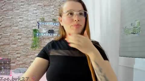 Snapshot of zoe_brk chatting on 06.14.26 zoe brk online show from 06.14.26