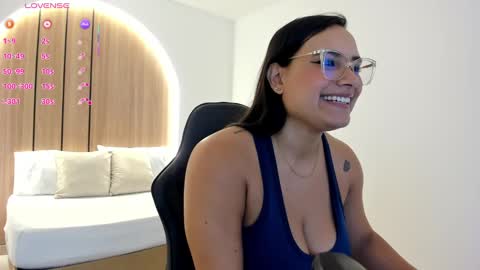 Zoe  online show from 09.15.25