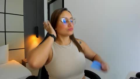 Zoe  online show from 02.25.26