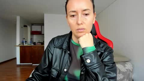 Snapshot of zoe_jeane_beker chatting on 02.18.26 ZOE online show from 02.18.26