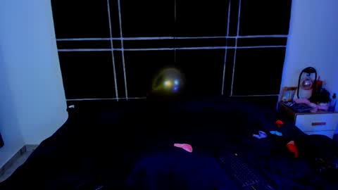 SWEET ZOE online show from 02.02.26